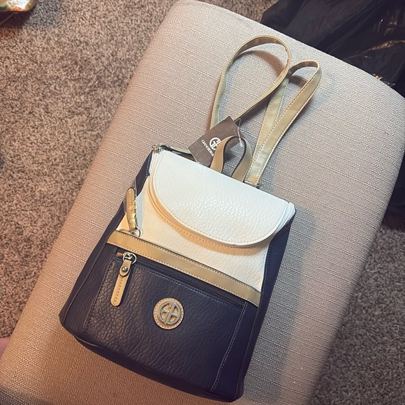 NWT Giani Bernini purse - Picture 1 of 3